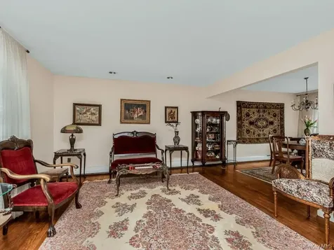 91 Edgecliff Terrace Yonkers NY 10705