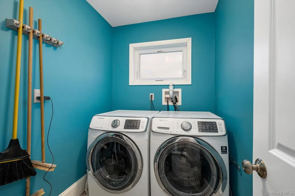 10 Delta Road Massapequa NY 11758