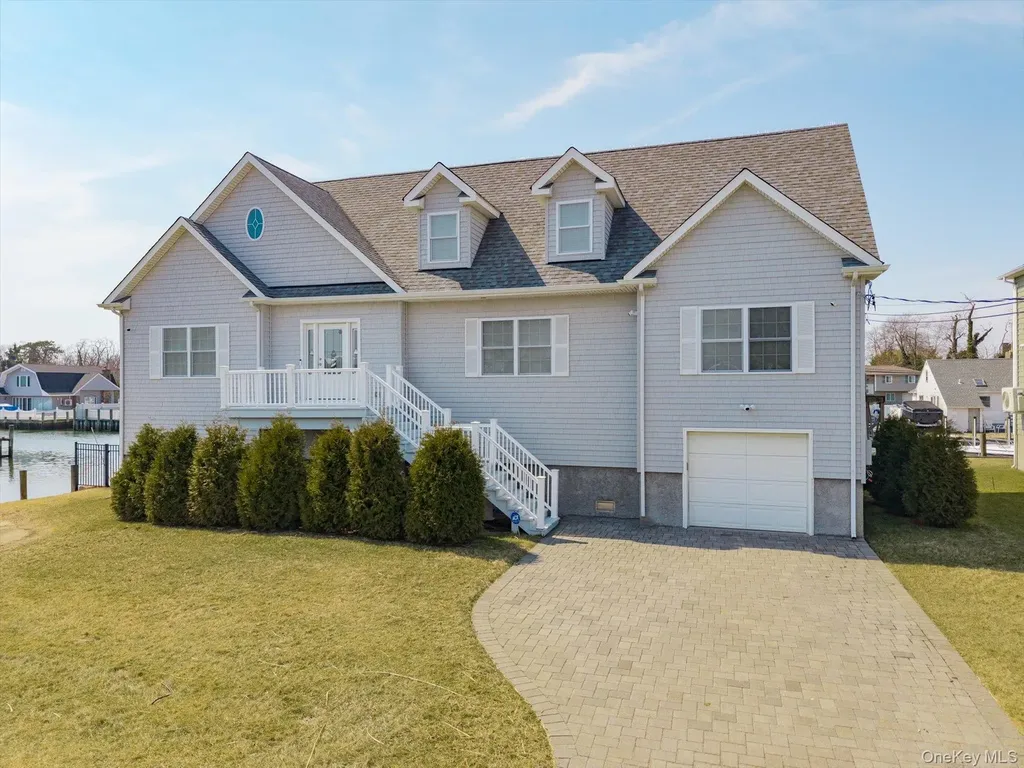 10 Delta Road Massapequa NY 11758