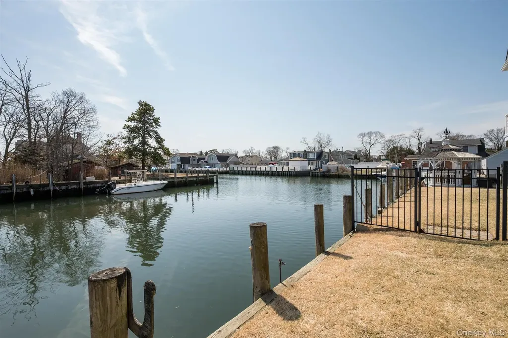 10 Delta Road Massapequa NY 11758