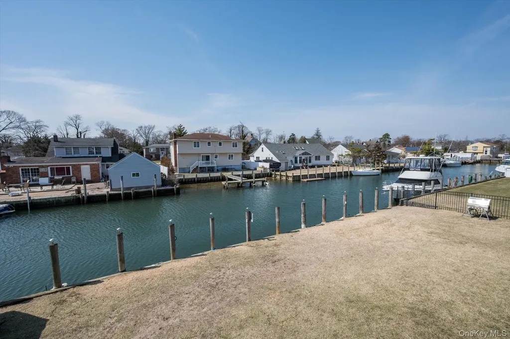 10 Delta Road Massapequa NY 11758