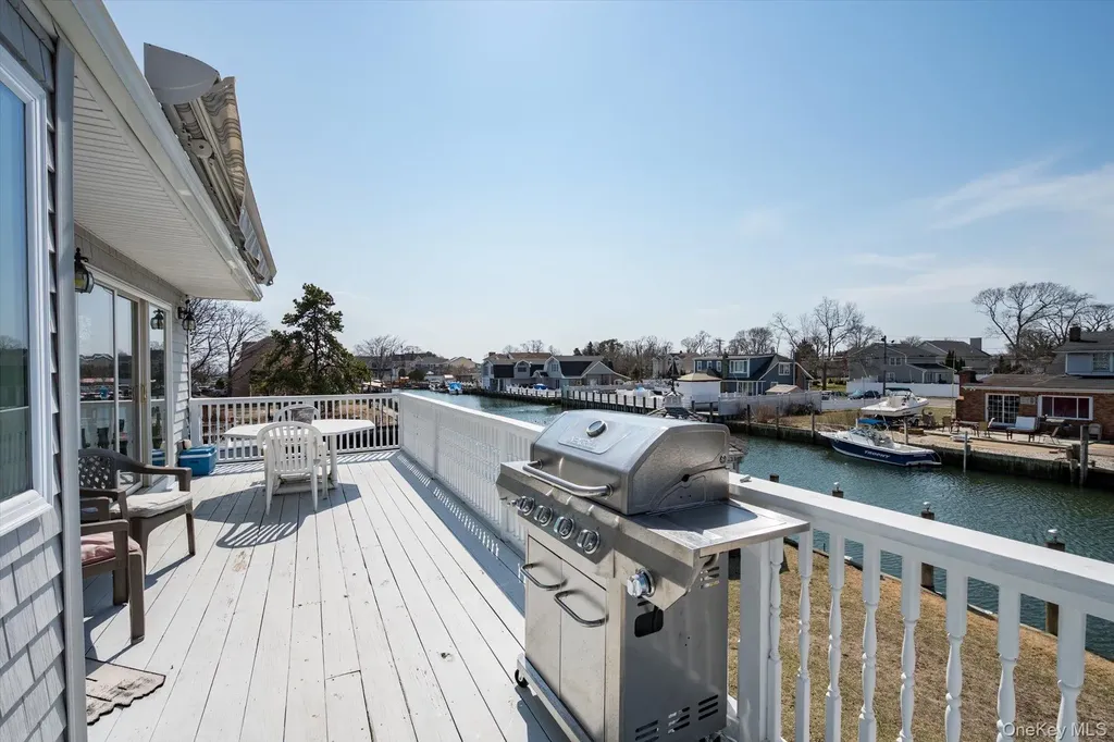 10 Delta Road Massapequa NY 11758