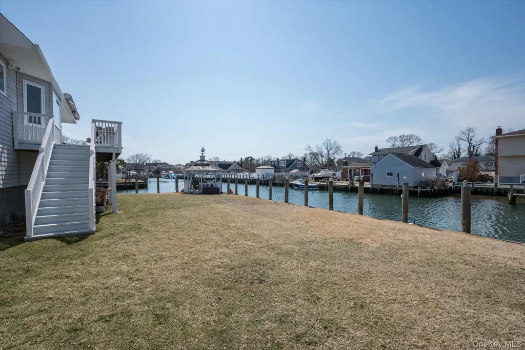 10 Delta Road Massapequa NY 11758