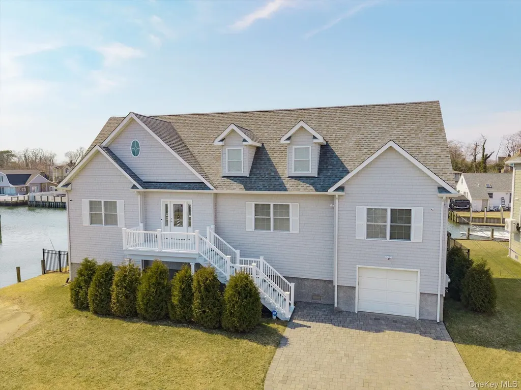 10 Delta Road Massapequa NY 11758
