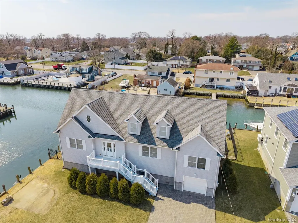 10 Delta Road Massapequa NY 11758