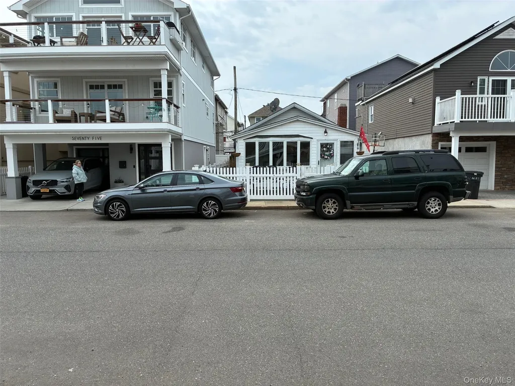 77 Pennsylvania Avenue Long Beach NY 11561