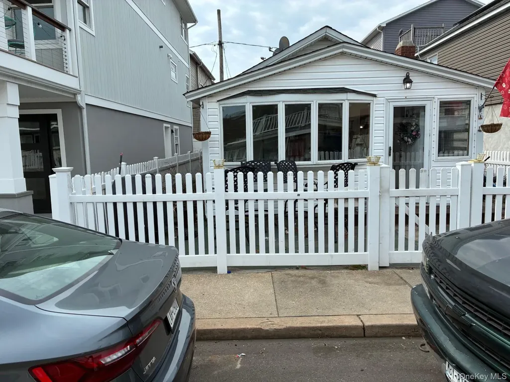 77 Pennsylvania Avenue Long Beach NY 11561