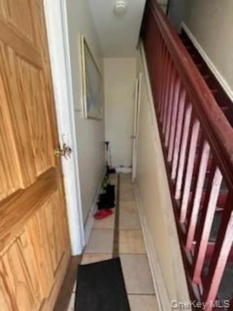 6 Hendrickson Avenue Elmont NY 11003