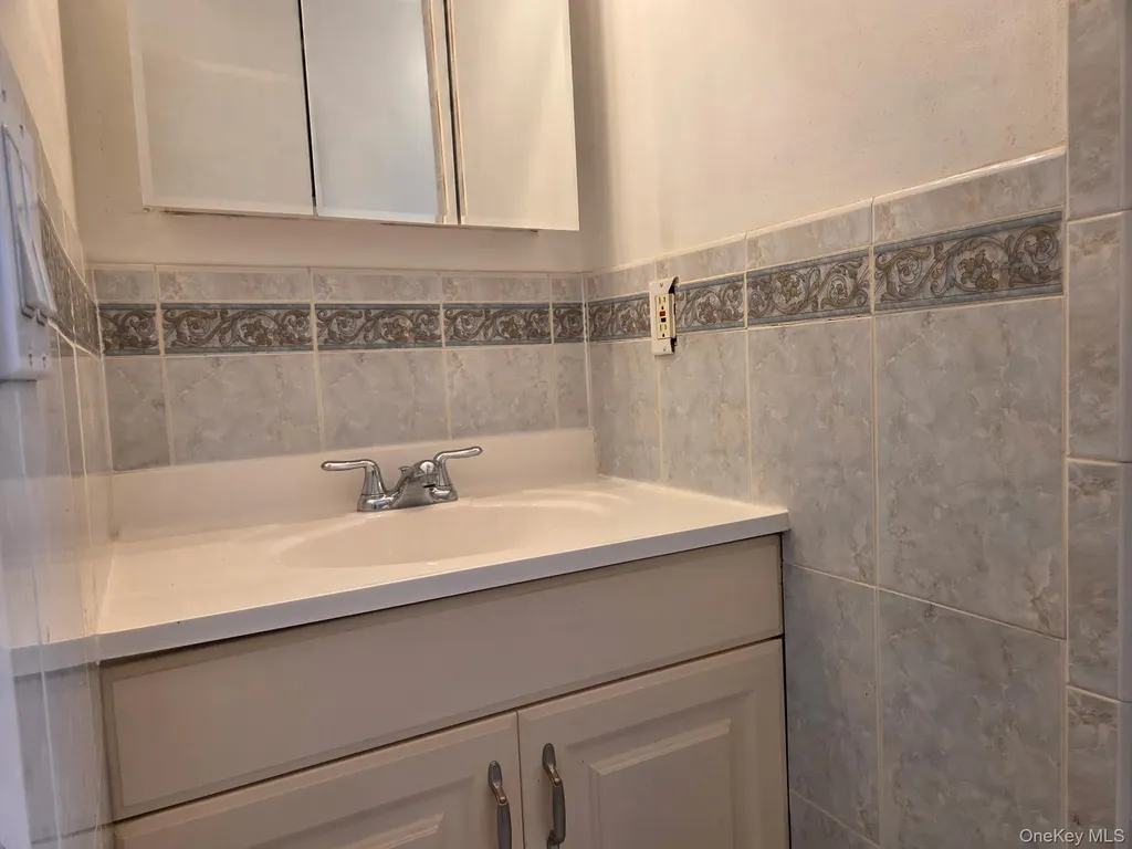 448 Somerset Drive Pearl River NY 10965