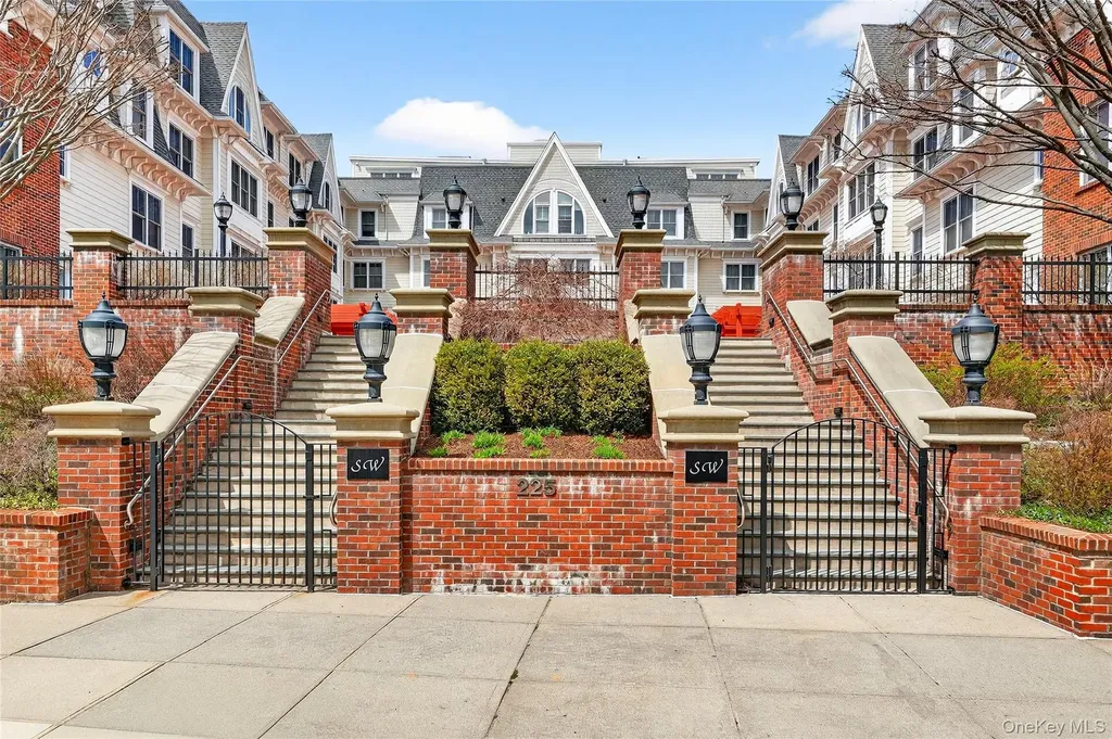 225 Stanley Avenue Mamaroneck NY 10543
