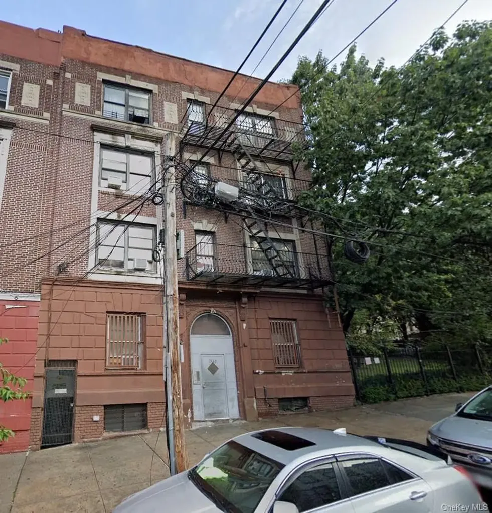 1667 Nelson Avenue Bronx NY 10453