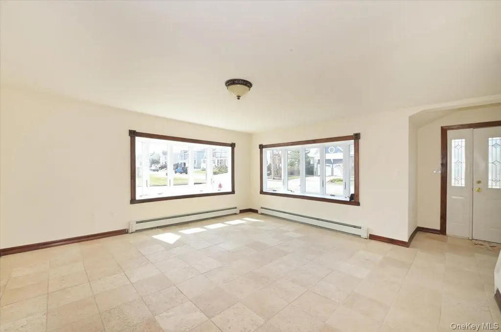 9 Cabot Road W Massapequa NY 11758