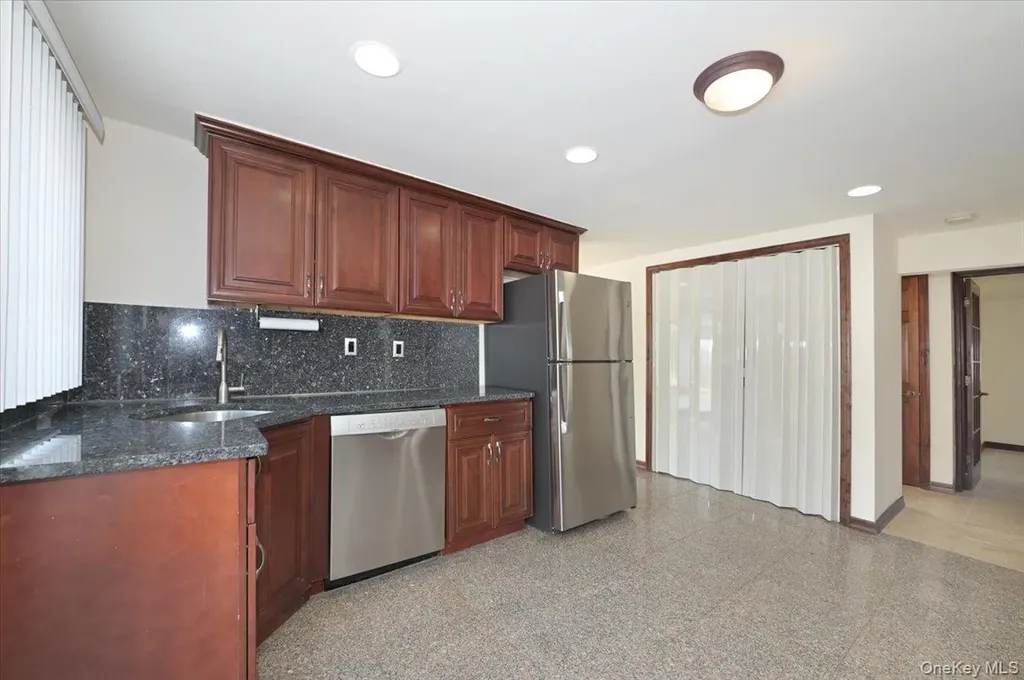 9 Cabot Road W Massapequa NY 11758