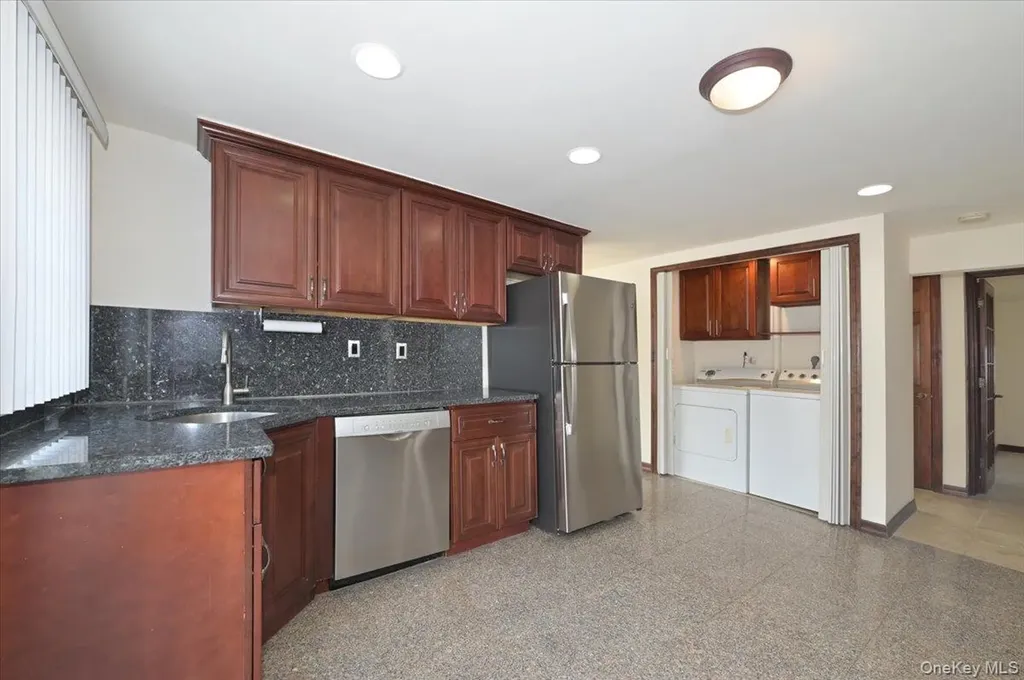 9 Cabot Road W Massapequa NY 11758