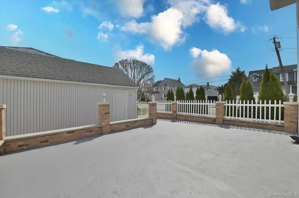 9 Cabot Road W Massapequa NY 11758