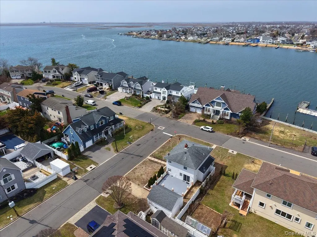 9 Cabot Road W Massapequa NY 11758