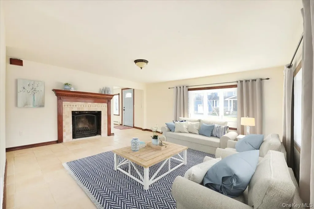 9 Cabot Road W Massapequa NY 11758