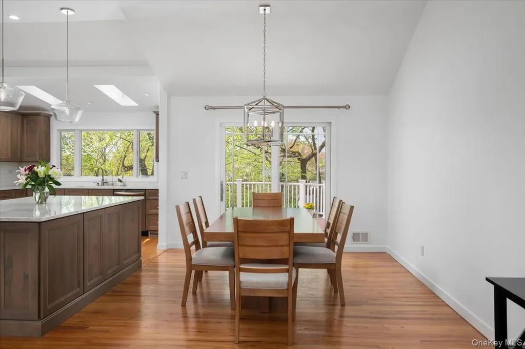 8 Fairlawn Parkway Rye Brook NY 10573