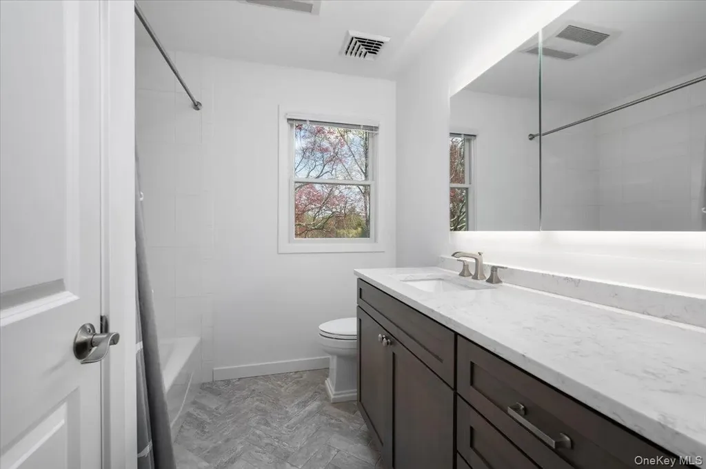 8 Fairlawn Parkway Rye Brook NY 10573