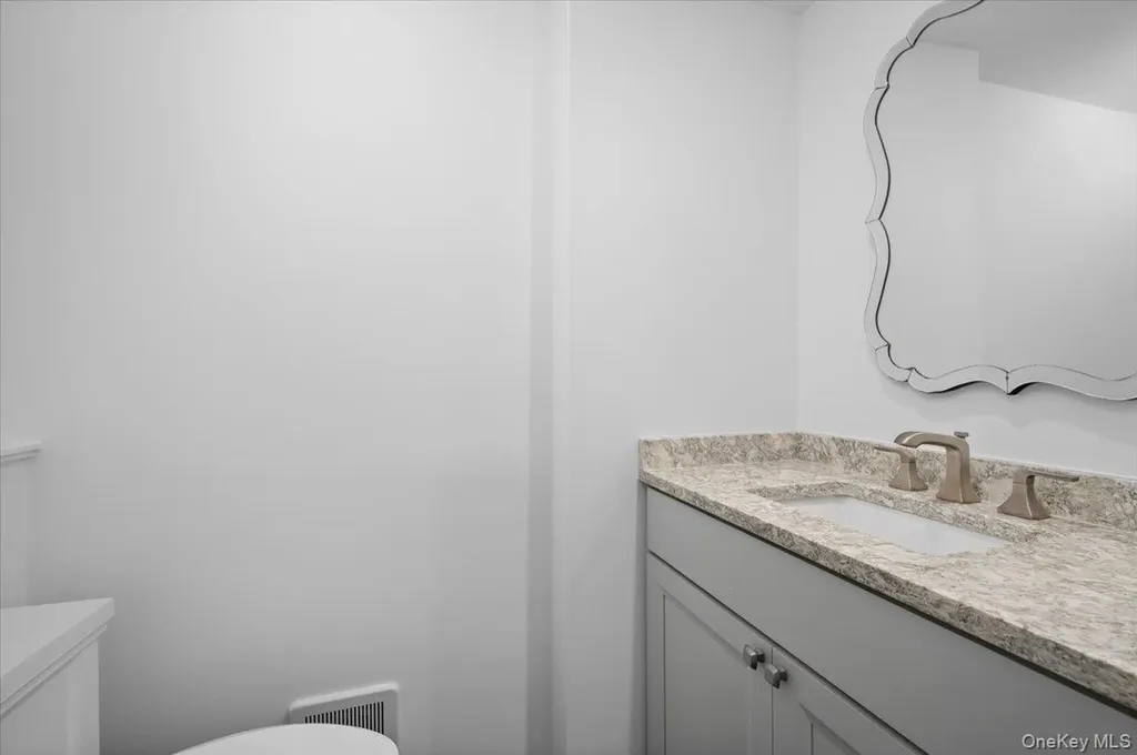 8 Fairlawn Parkway Rye Brook NY 10573