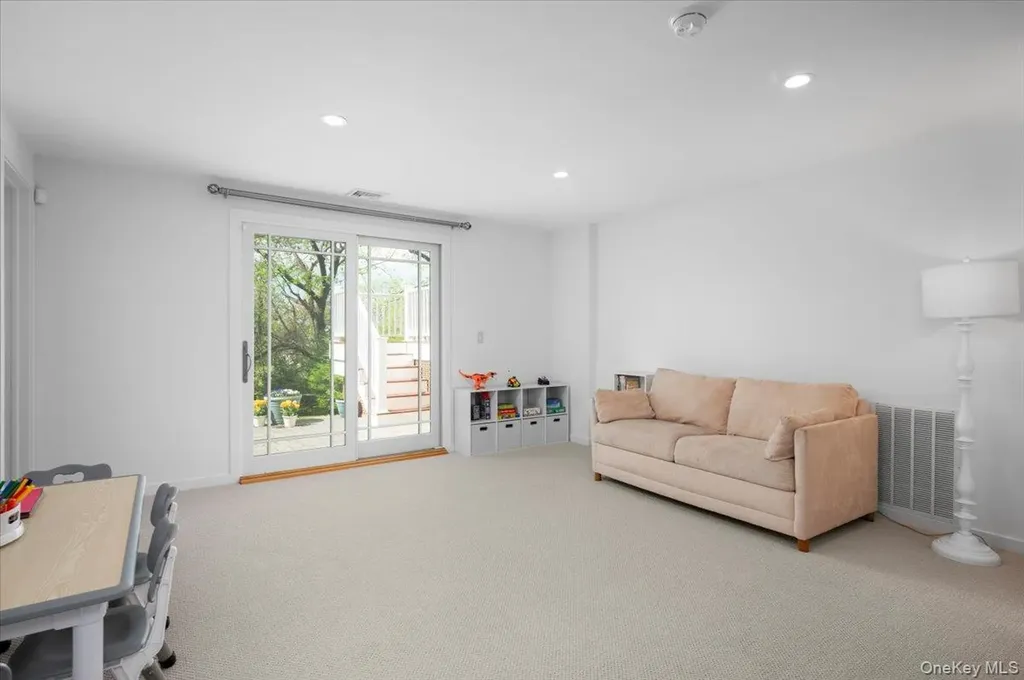 8 Fairlawn Parkway Rye Brook NY 10573