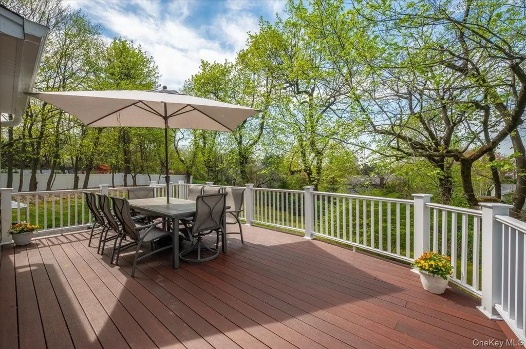 8 Fairlawn Parkway Rye Brook NY 10573
