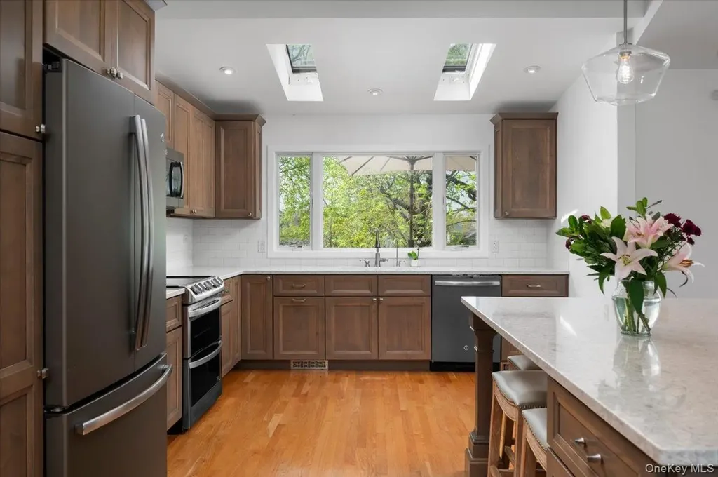 8 Fairlawn Parkway Rye Brook NY 10573