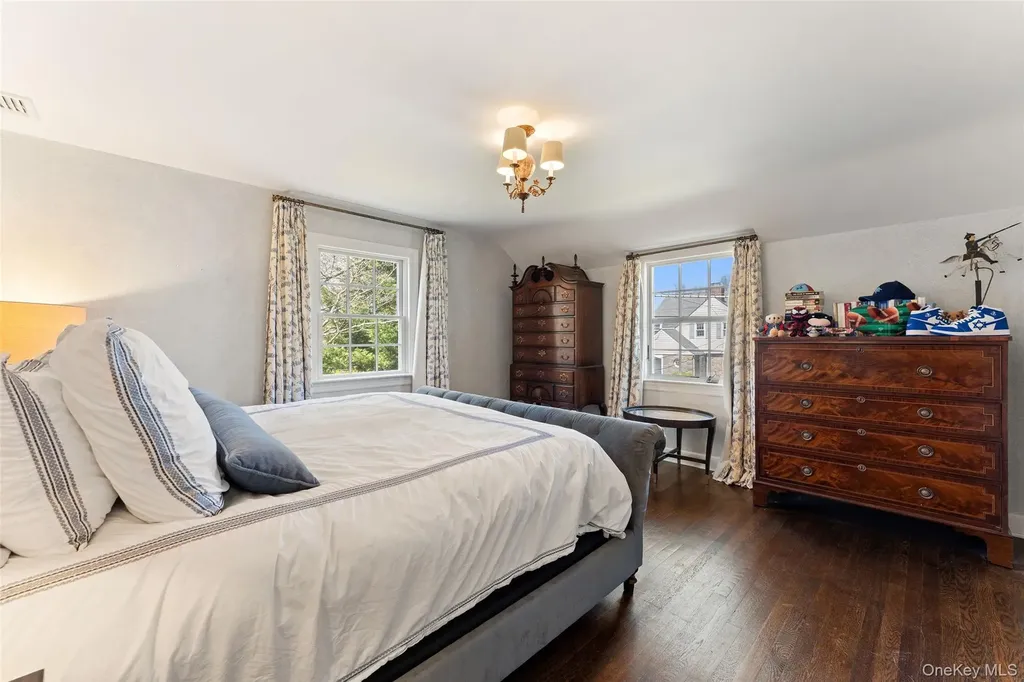 44 Sprague Road Scarsdale NY 10583