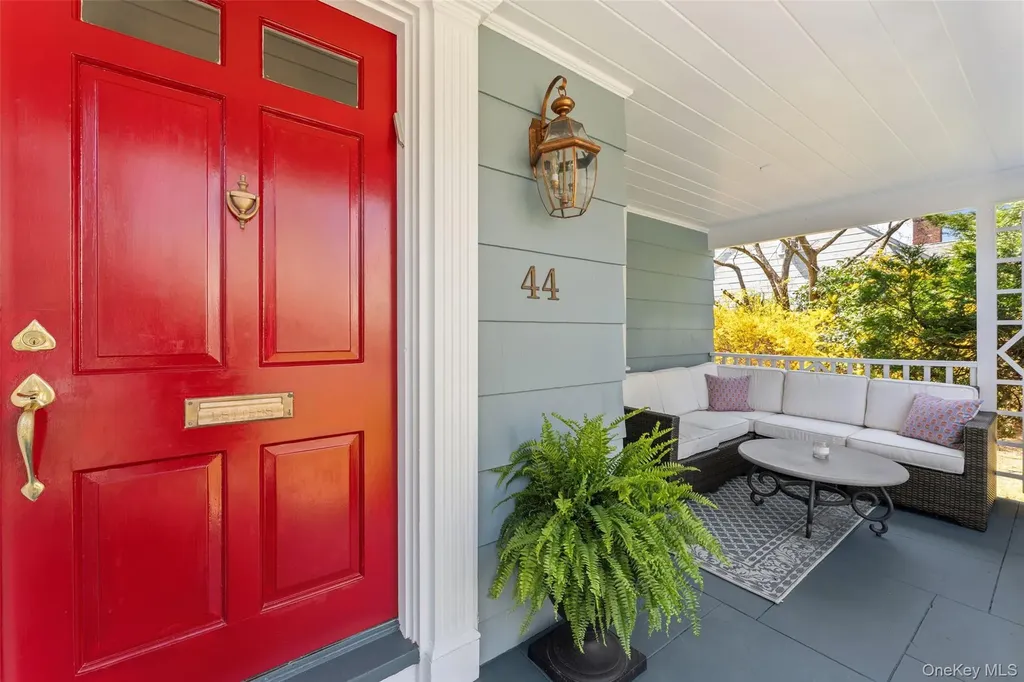 44 Sprague Road Scarsdale NY 10583