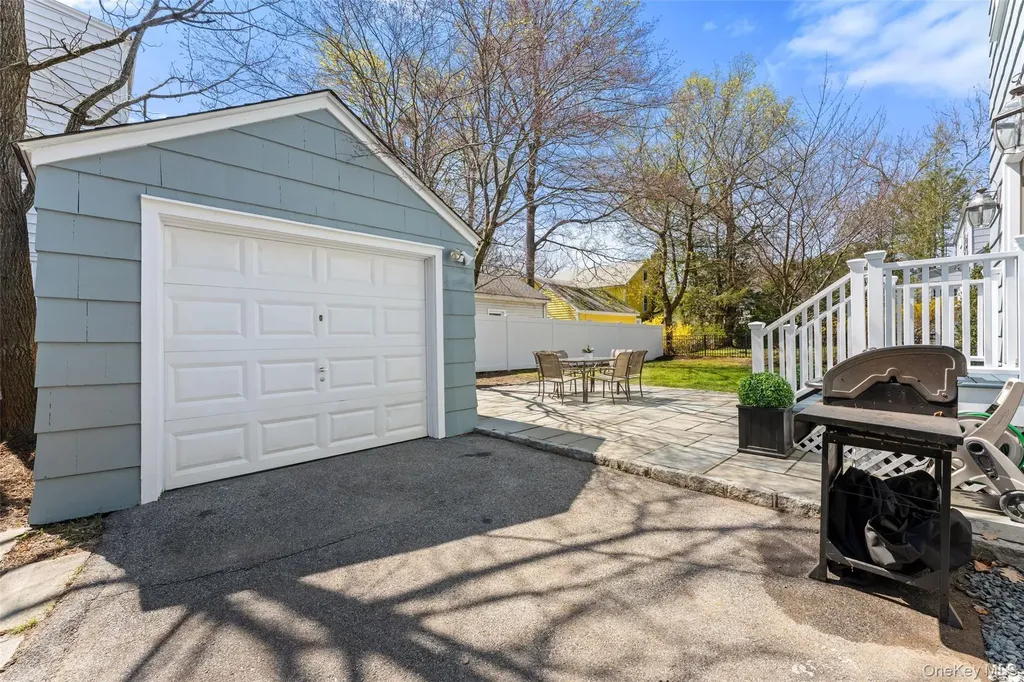 44 Sprague Road Scarsdale NY 10583