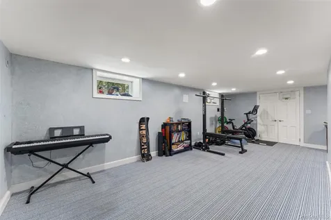 44 Sprague Road Scarsdale NY 10583