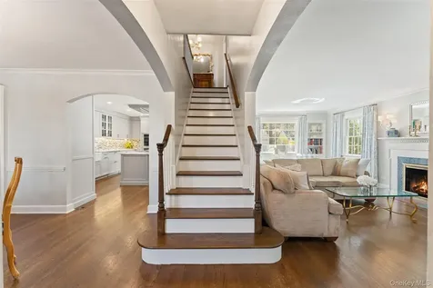 44 Sprague Road Scarsdale NY 10583