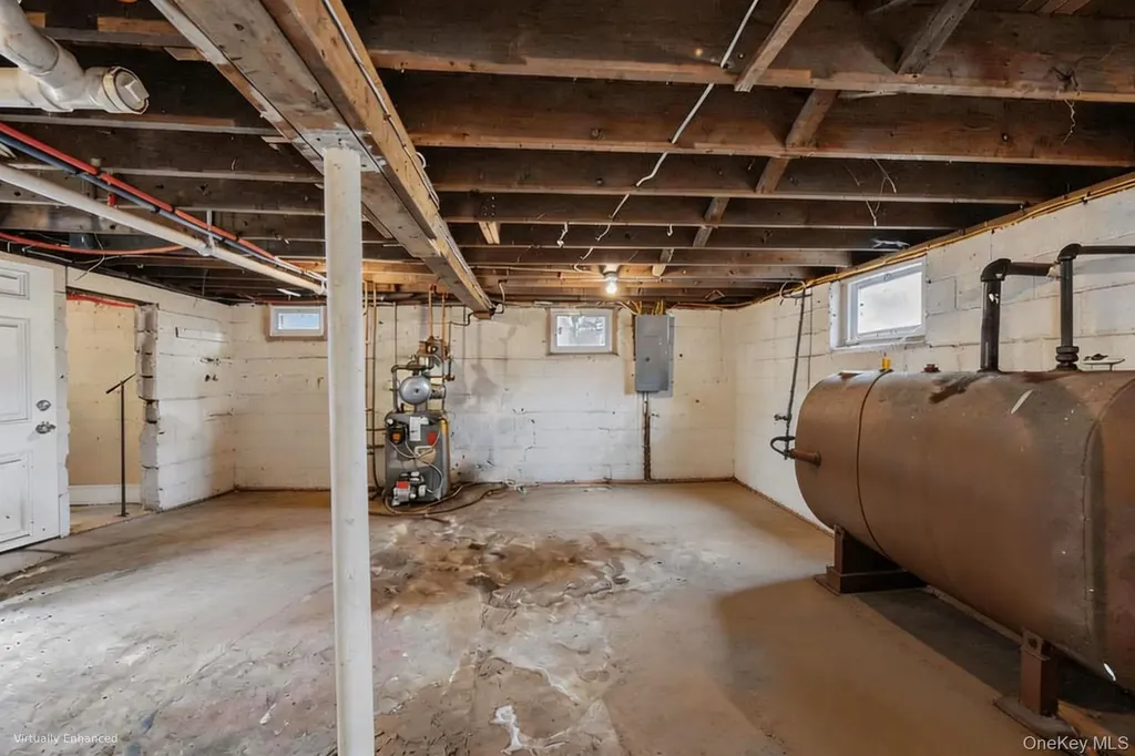 3 Roy Avenue West Islip NY 11795