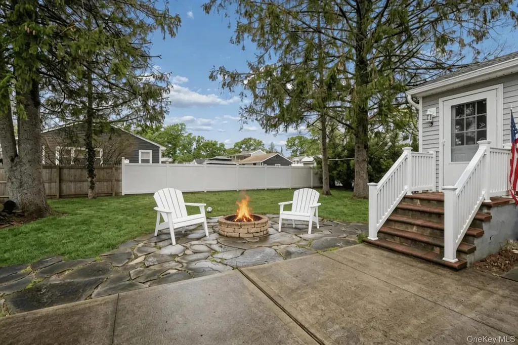 3 Roy Avenue West Islip NY 11795