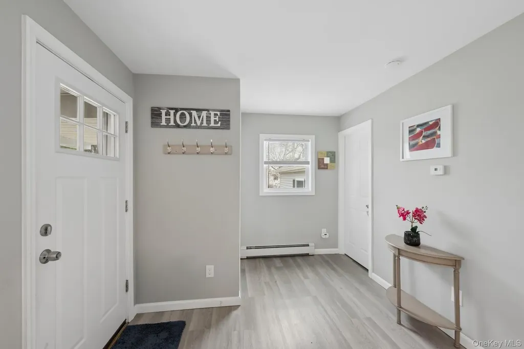 3 Roy Avenue West Islip NY 11795