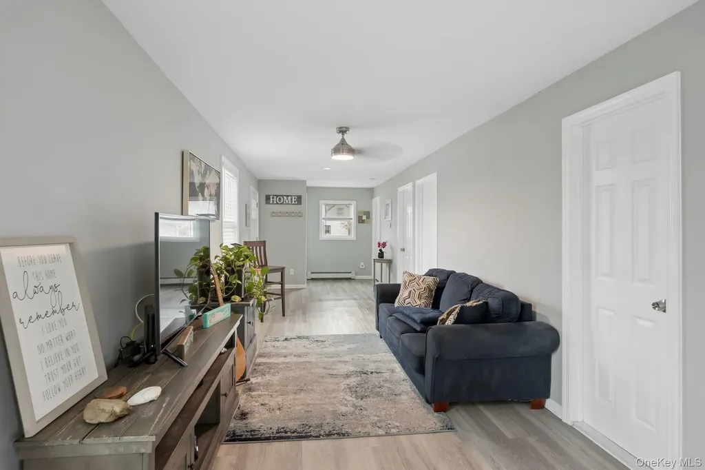 3 Roy Avenue West Islip NY 11795