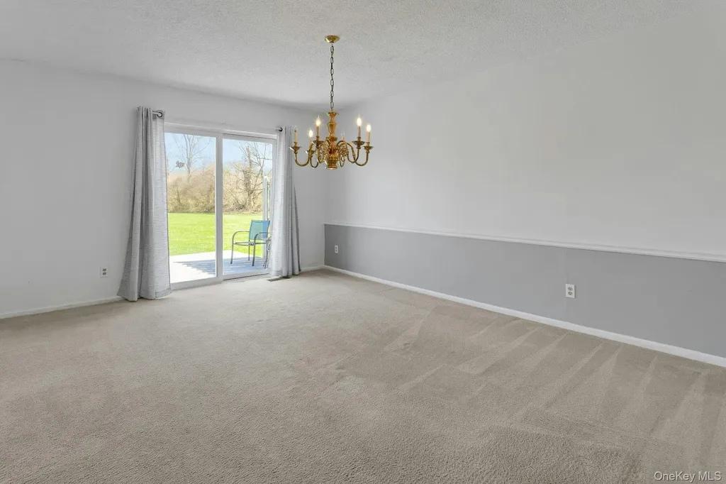 11 Cushing Green S Pawling NY 12564