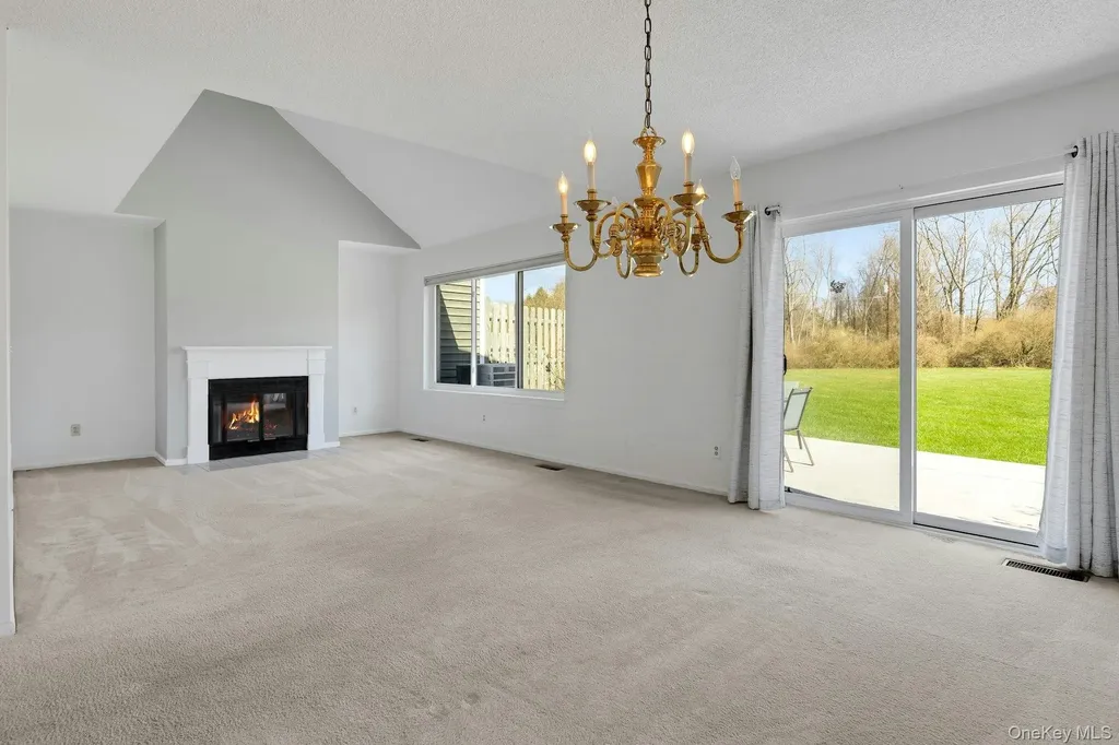 11 Cushing Green S Pawling NY 12564