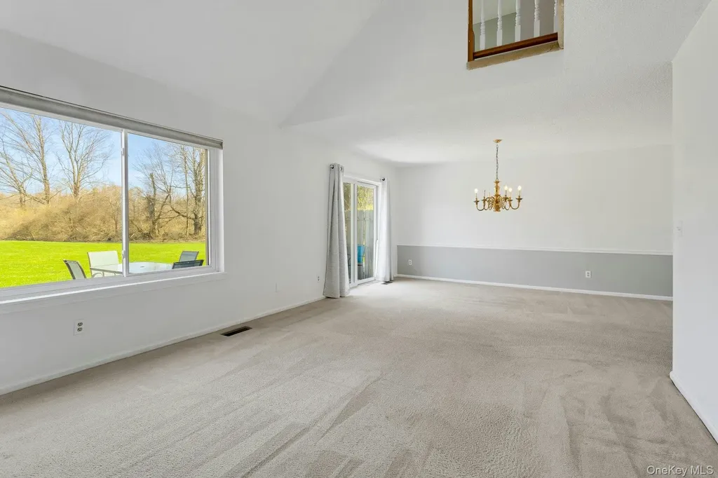 11 Cushing Green S Pawling NY 12564