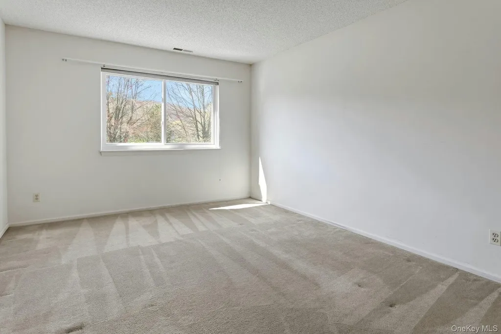 11 Cushing Green S Pawling NY 12564