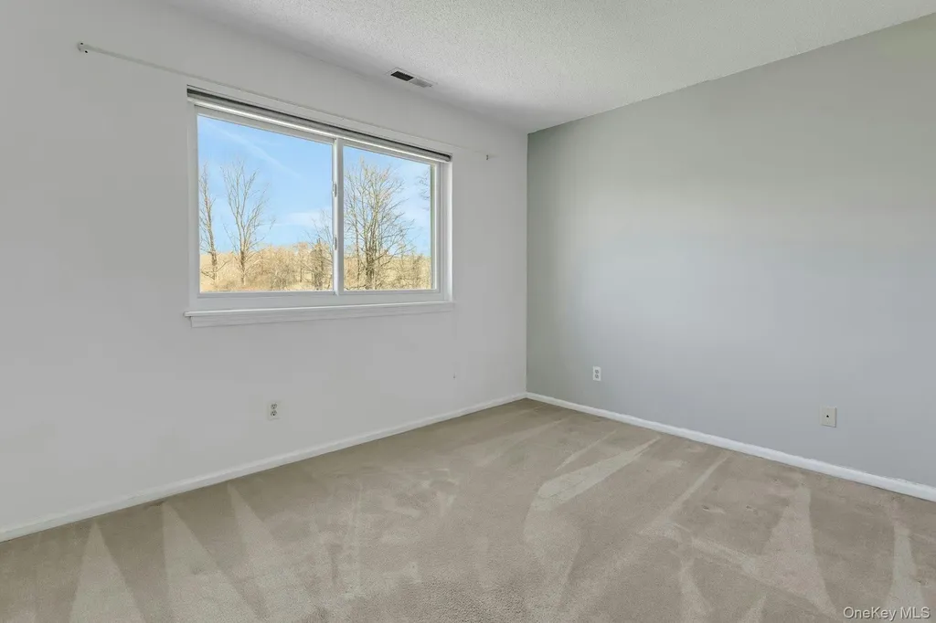 11 Cushing Green S Pawling NY 12564