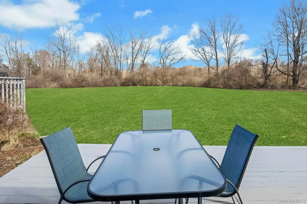 11 Cushing Green S Pawling NY 12564