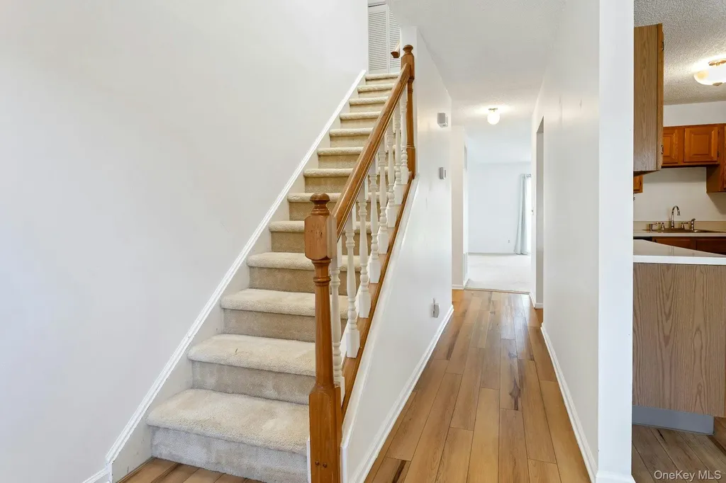 11 Cushing Green S Pawling NY 12564