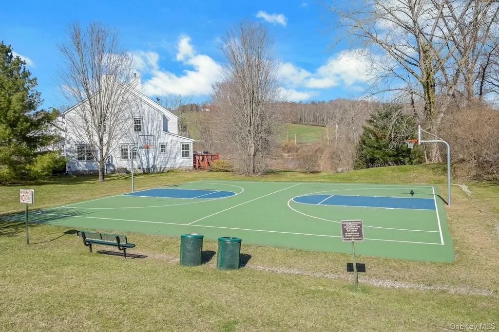 11 Cushing Green S Pawling NY 12564