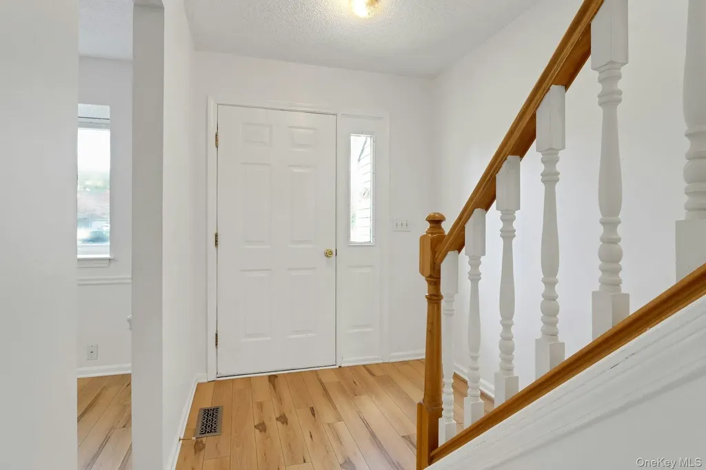 11 Cushing Green S Pawling NY 12564