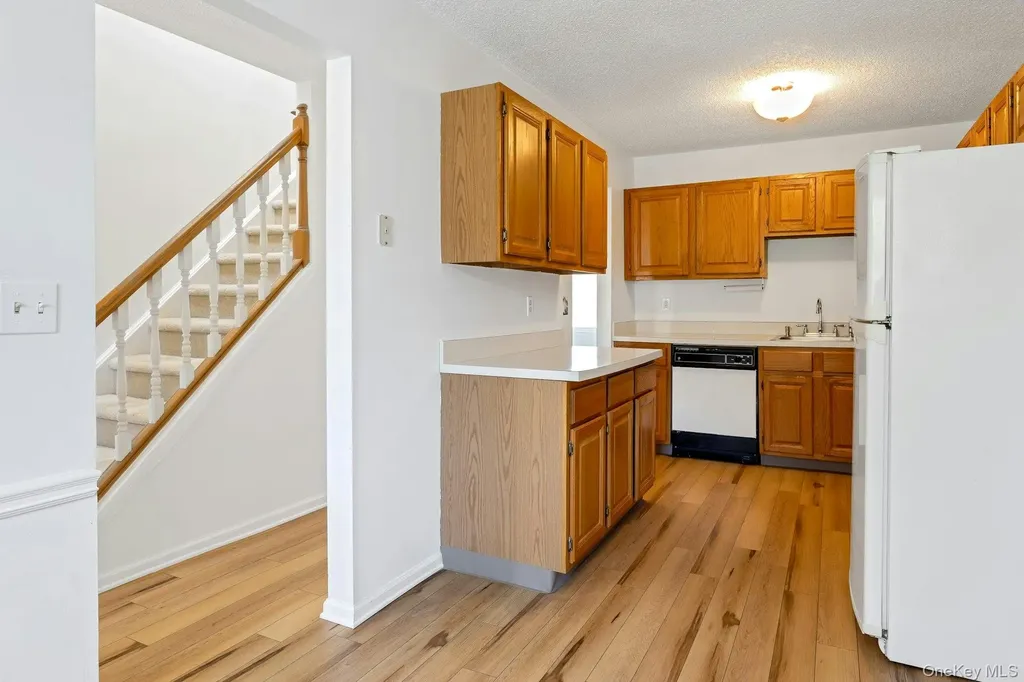 11 Cushing Green S Pawling NY 12564