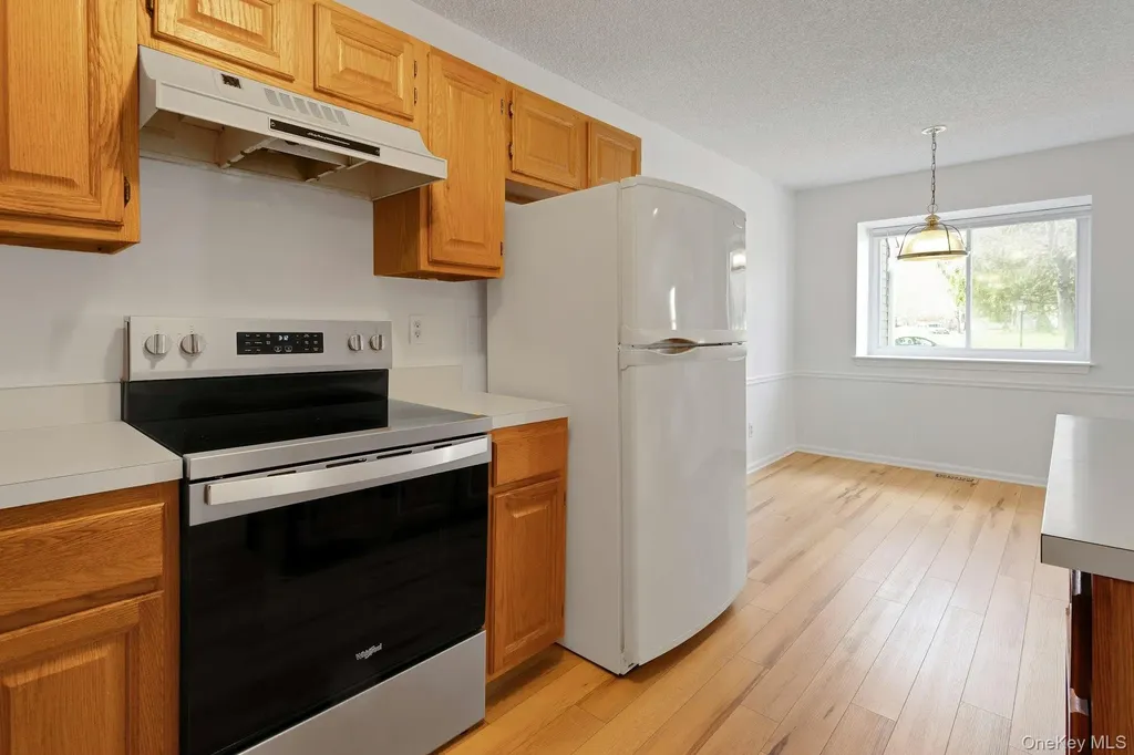 11 Cushing Green S Pawling NY 12564