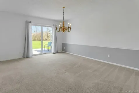 11 Cushing Green S Pawling NY 12564
