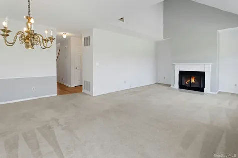 11 Cushing Green S Pawling NY 12564