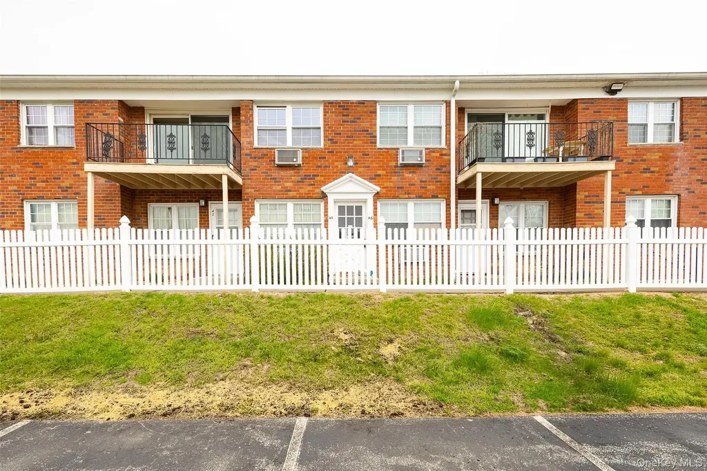 6 Colonial Road Beacon NY 12508